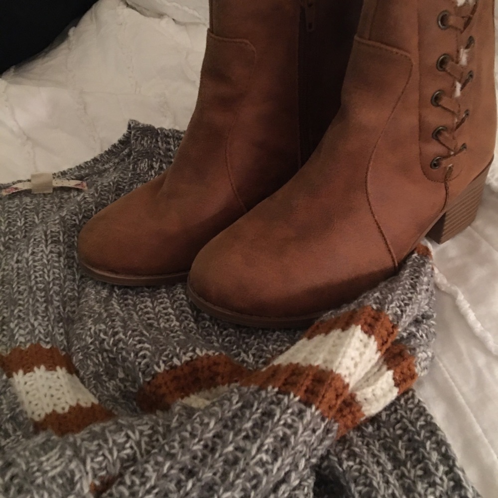 Booties - Picture 3 of 6